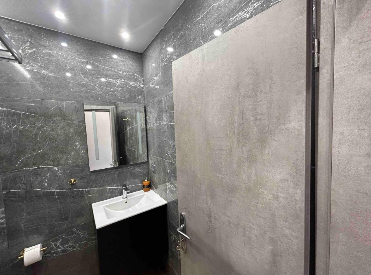 Port Twins Suites No2 El Pireo Exterior foto